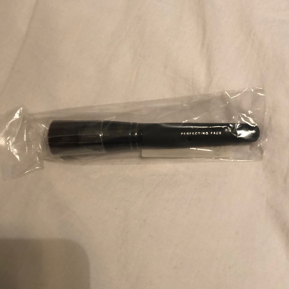 Bare Minerals Perfecting Face Brush